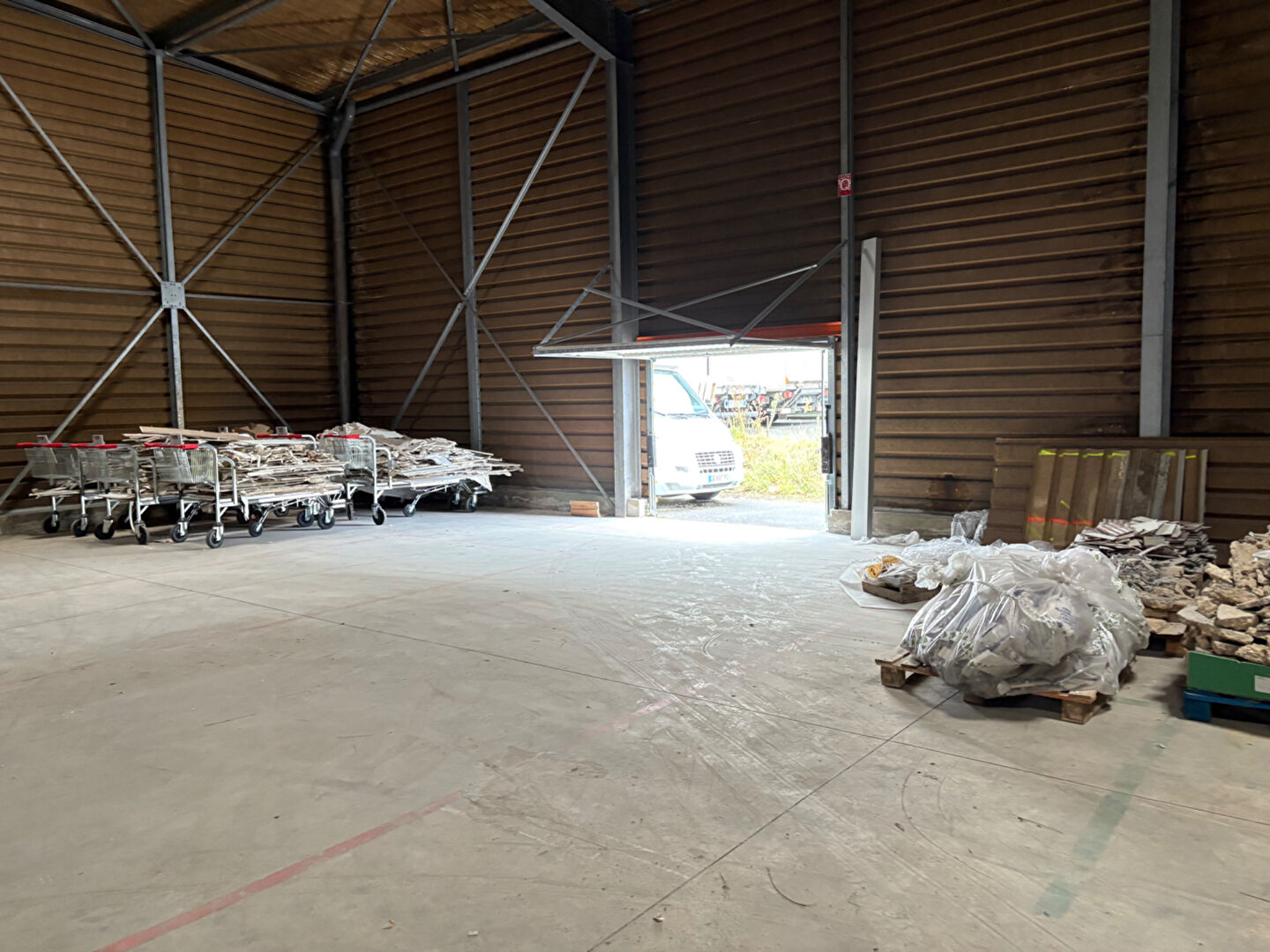 Visuel 3 de l'annonce : Local d'activité  700 m2