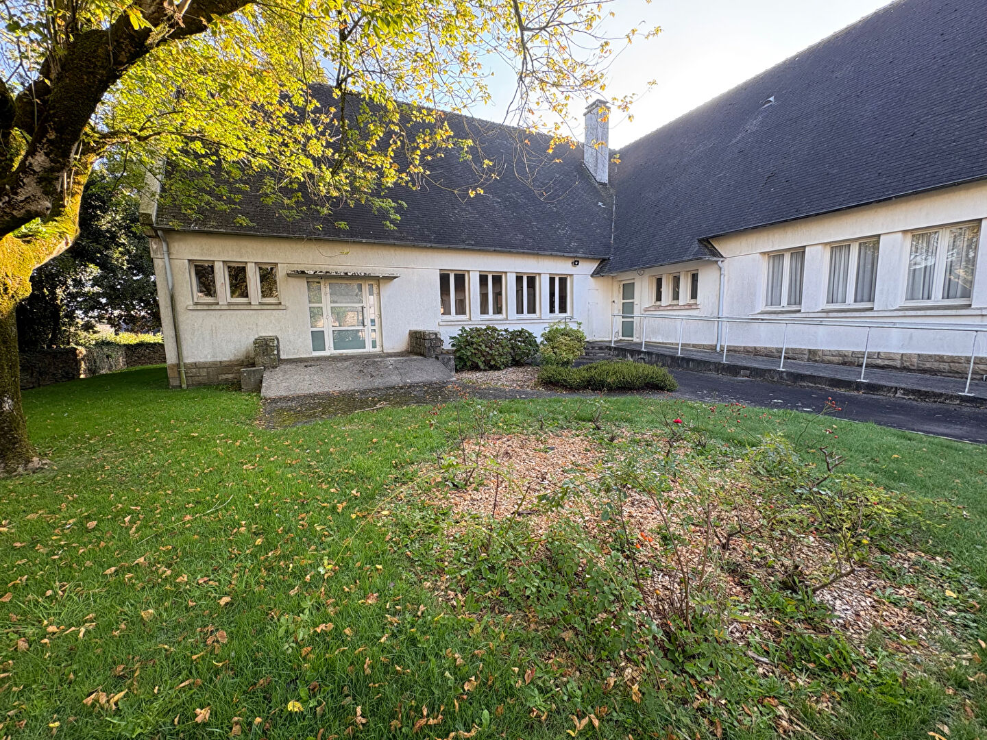 Visuel 1 de l'annonce : Bureaux Pleyben 400 m2