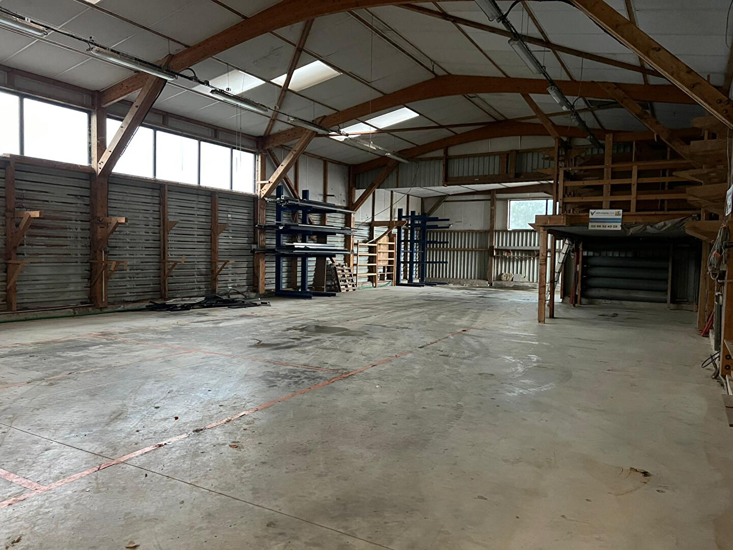 Visuel 2 de l'annonce : Local d'activité Lanrivoaré