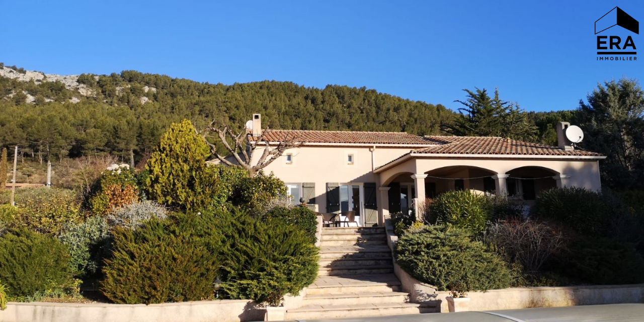 A vendre Saint Zacharie Maison 4