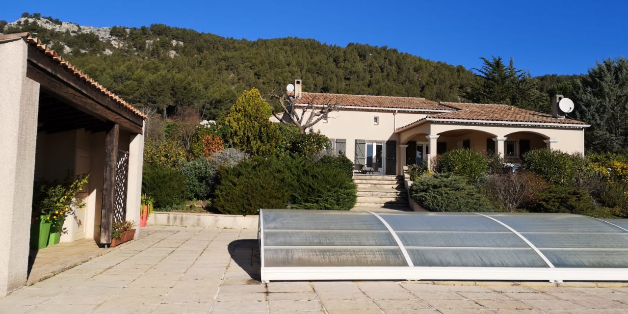 A vendre Saint Zacharie Maison 4