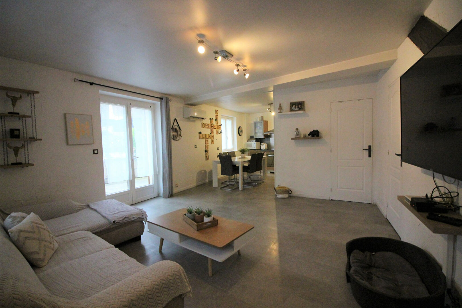 Photo MAISON GUIGNES 4 PIECES - Terrain 681 m2 - 3 Chambres image 1/6