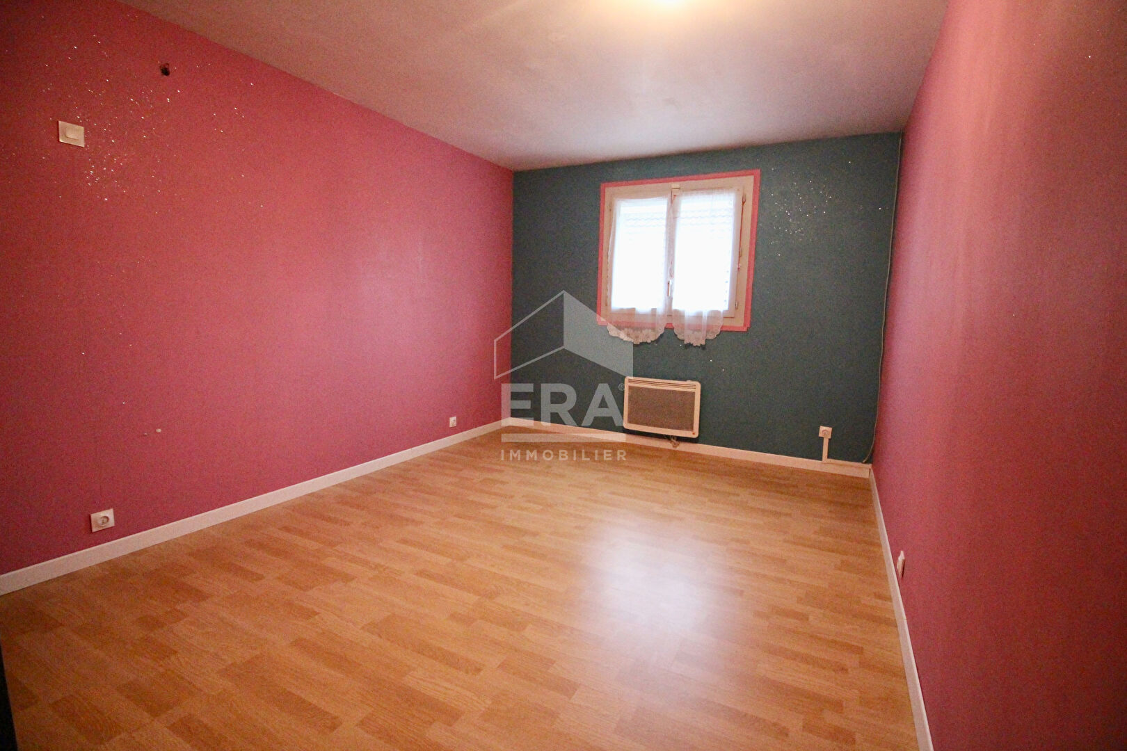 Photo Maison Guignes - Commodités - 4 chambres - Grand garage image 3/6