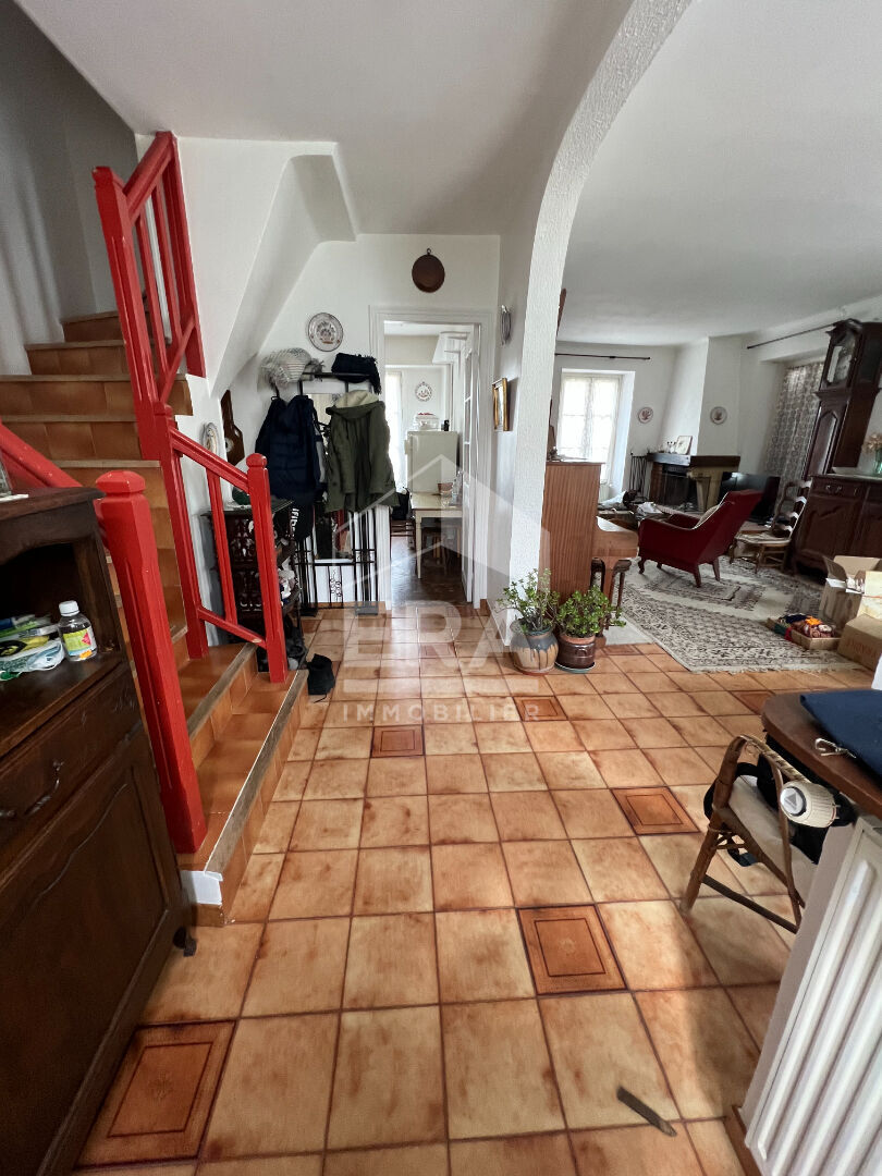 Photo Maison familiale d'environ 165 m²- La Chapelle-Gauthier - Terrain image 5/6