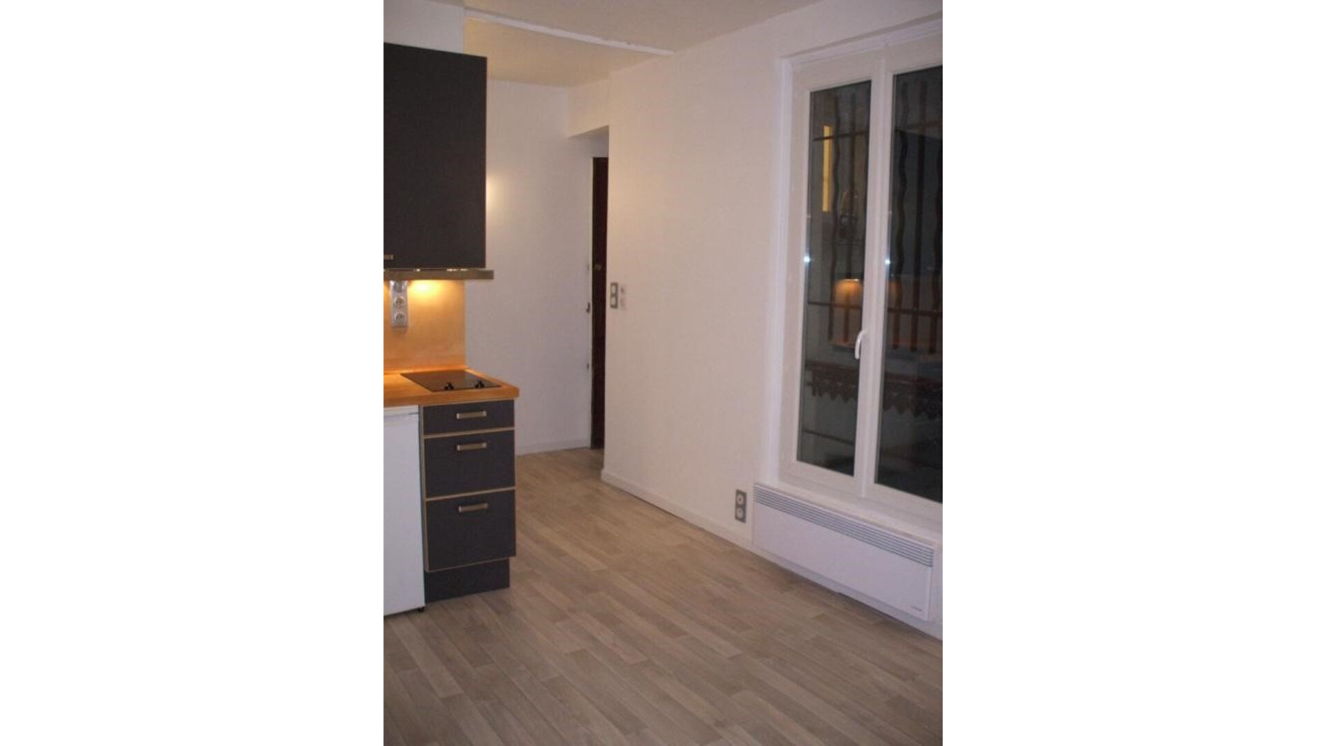 Photo Appartement Paris 1 pièce(s) 20,08 m2 image 2/3