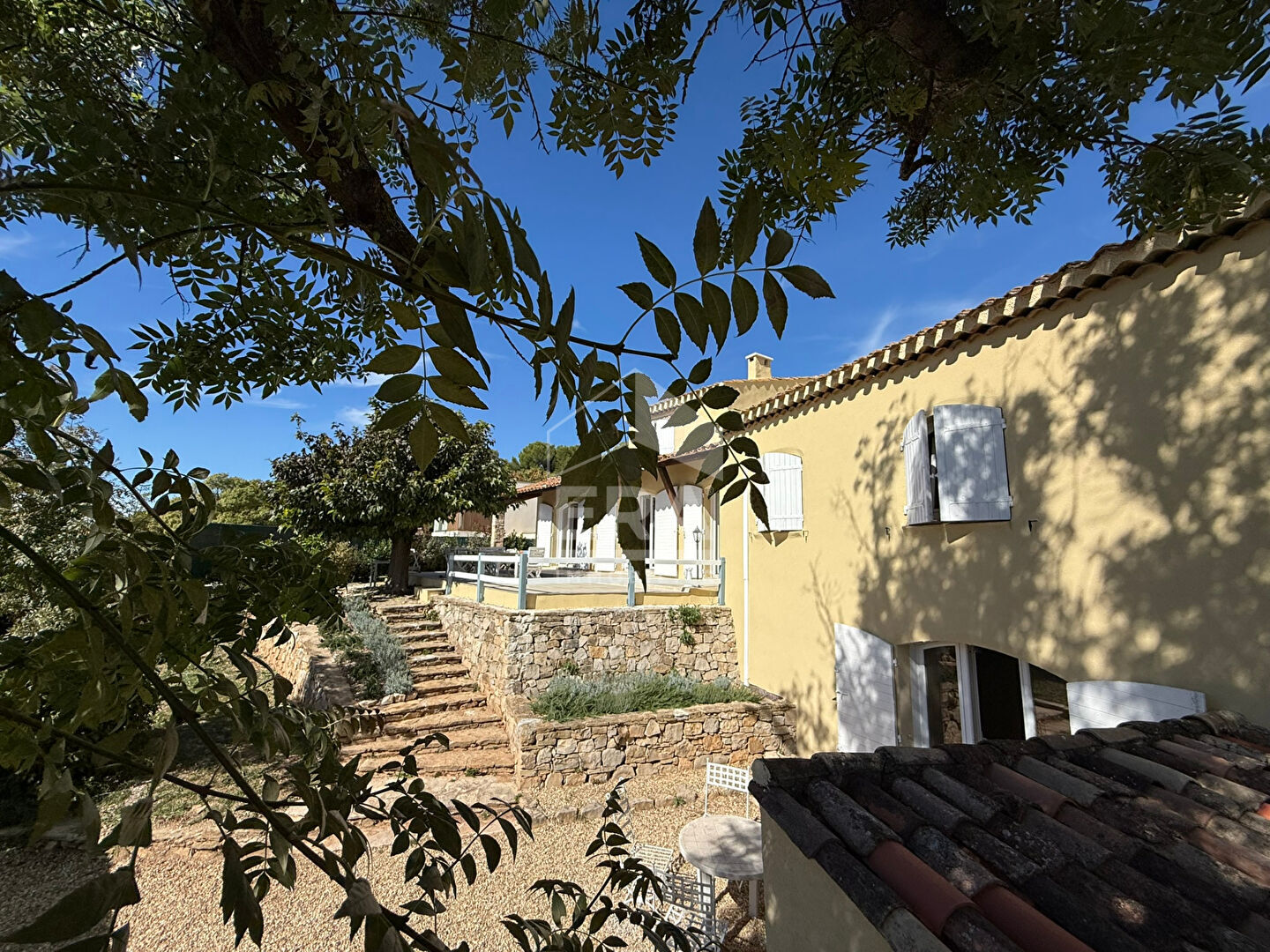 Aix-en-Provence - Secteur Les Granettes, maison de 200m² avec piscine