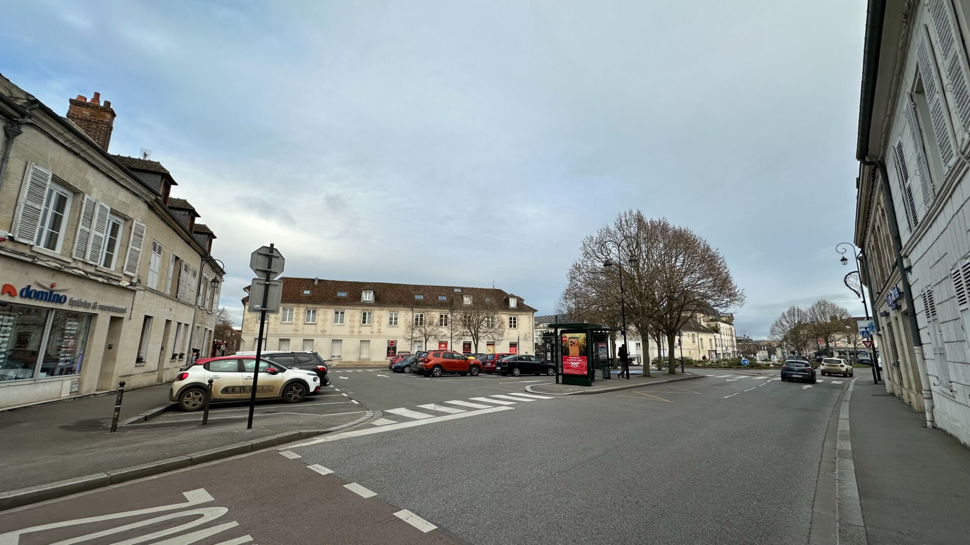 Photo Maison de 8 pièces, dépendances, de 210 m2 située à COMPIEGNE image 1/6