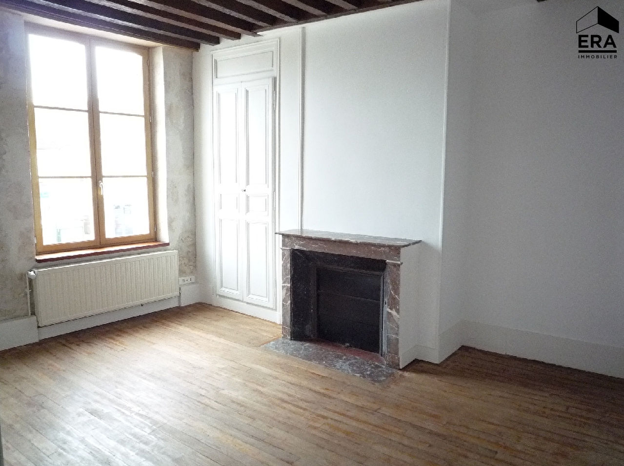 Photo Maison de 8 pièces, dépendances, de 210 m2 située à COMPIEGNE image 2/6
