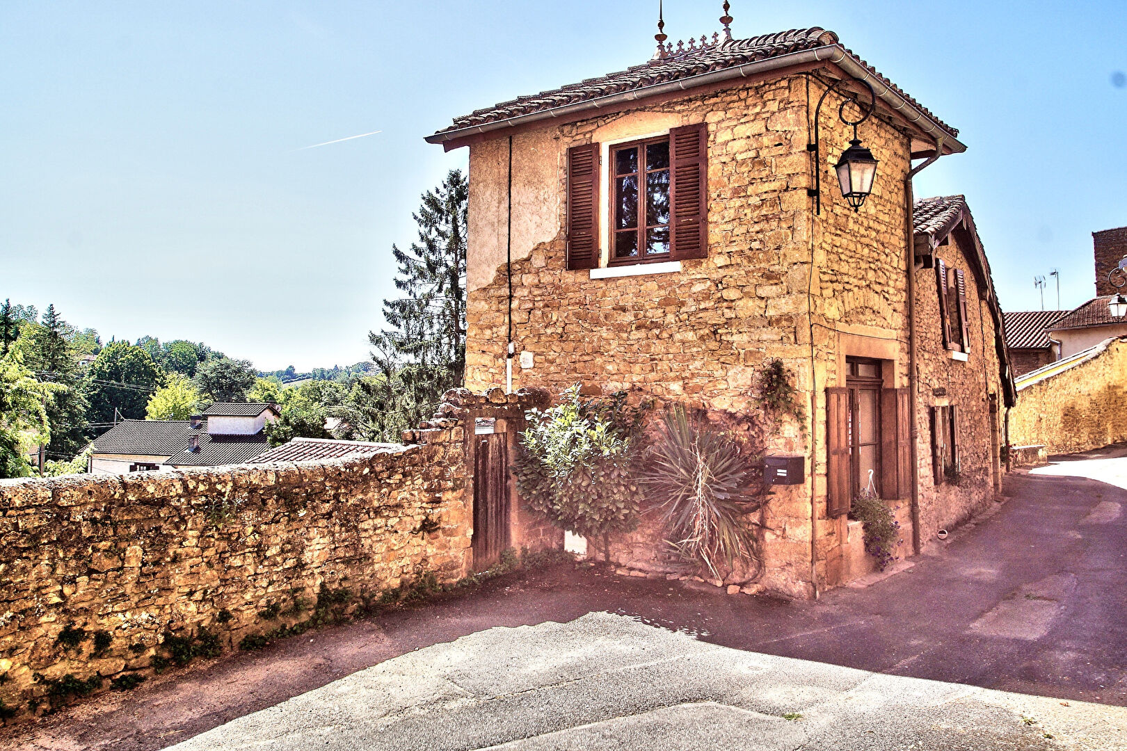 Agence immobilière de ERA Grand Ouest Azergues Immobilier