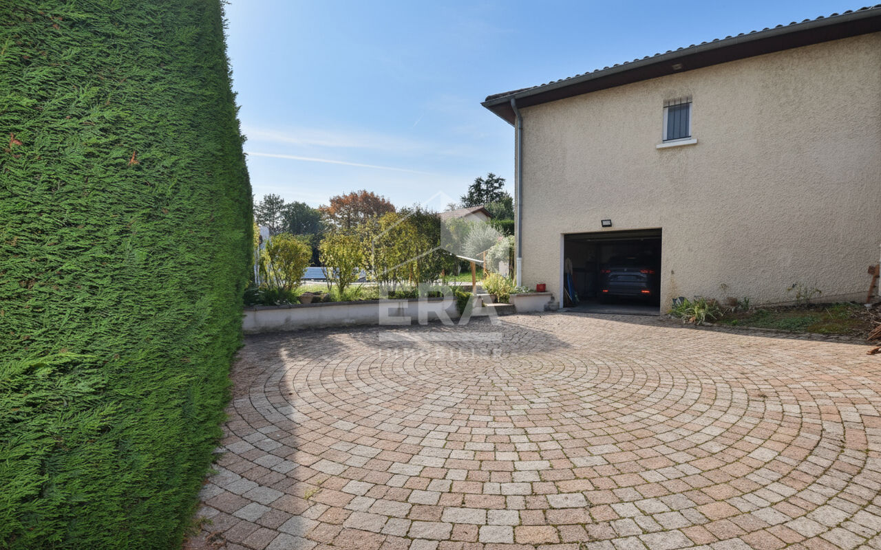 Photo Maison à vendre à Chazay d'Azergues - 4 chambres, piscine et jardin image 6/6