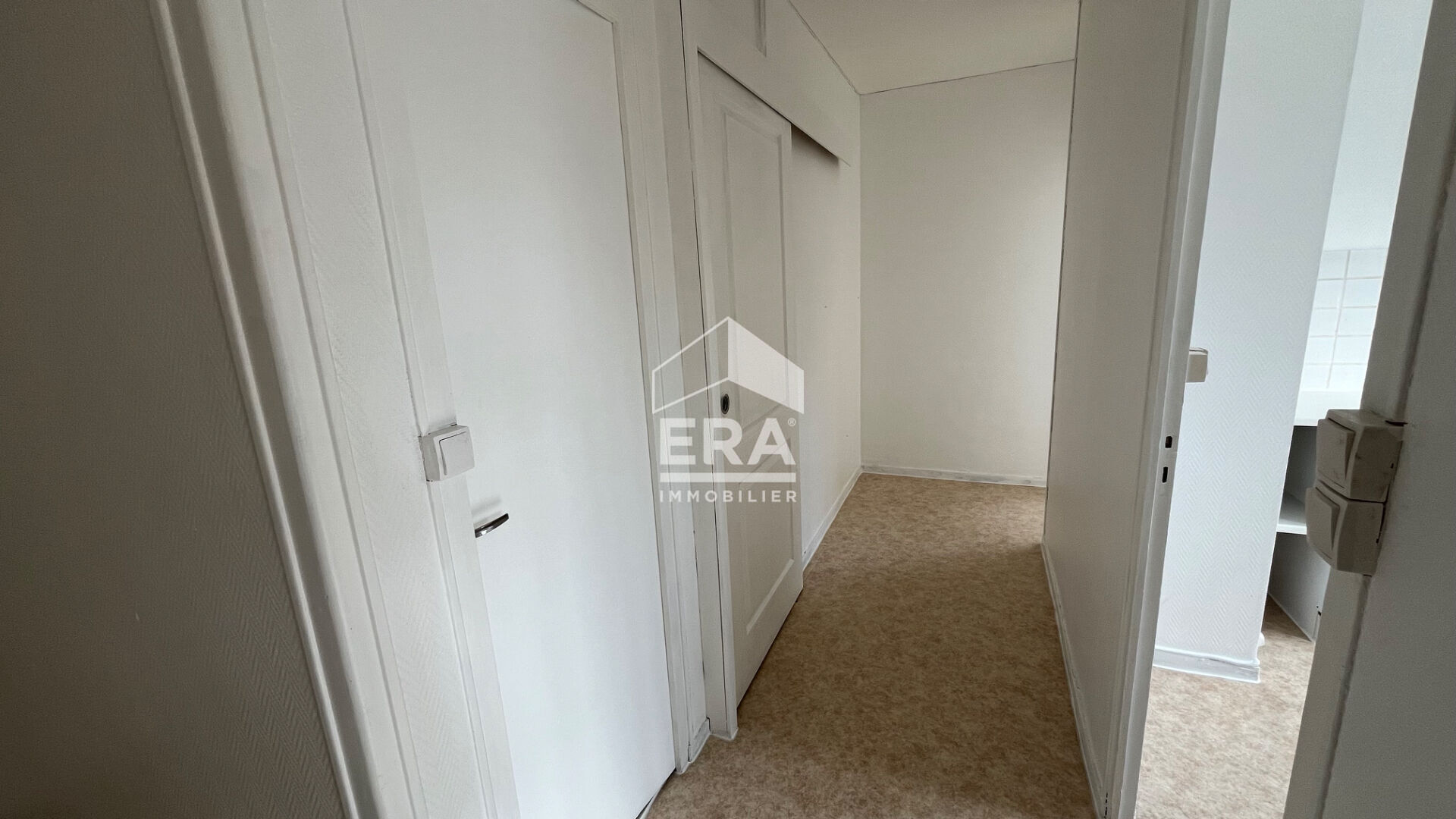 Photo Bourges  - 2 pièce(s) - 44 m² image 3/6