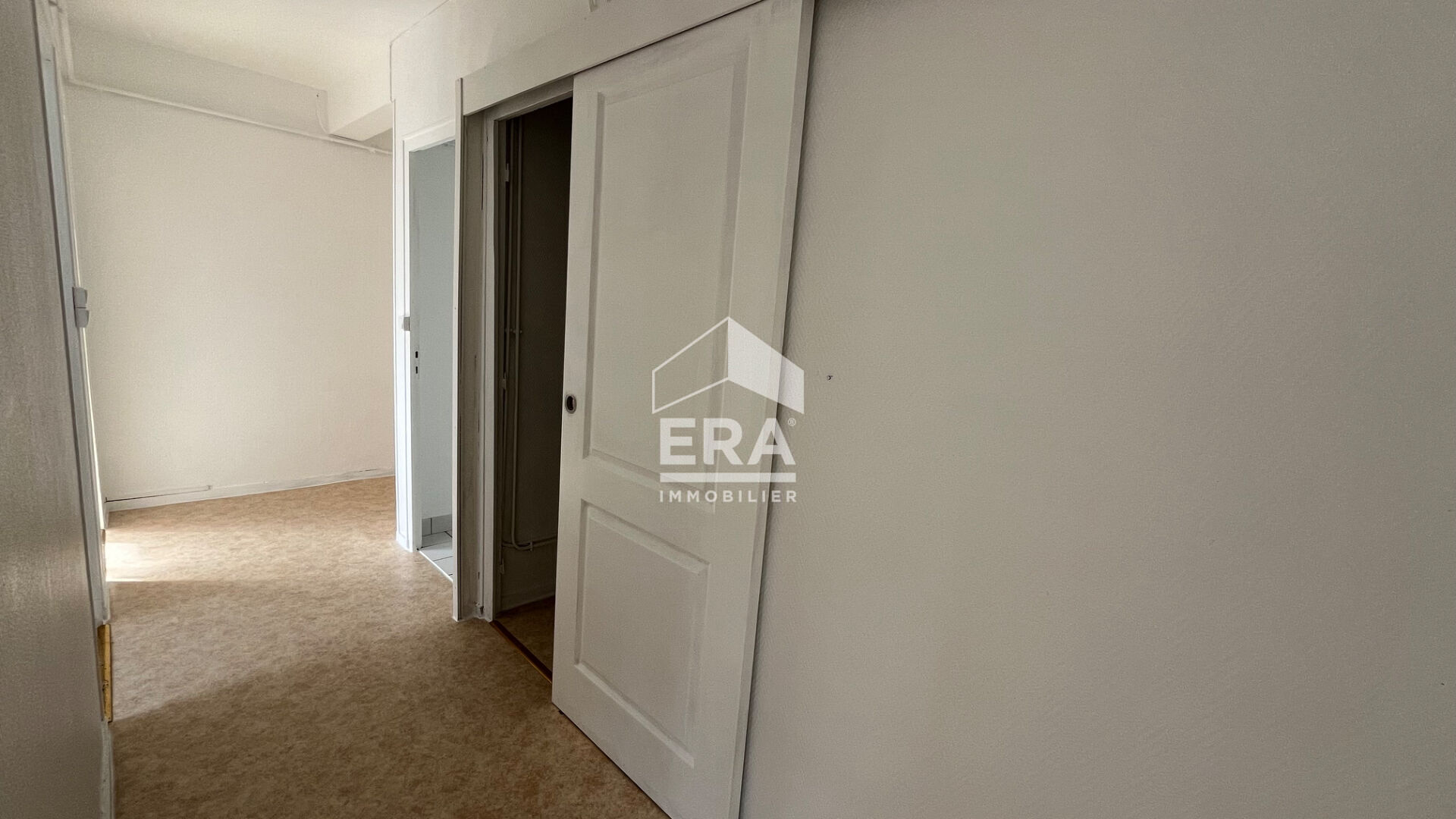 Photo Bourges  - 2 pièce(s) - 44 m² image 4/6