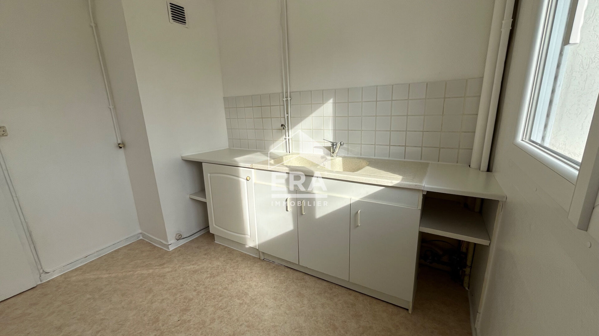 Photo Bourges  - 2 pièce(s) - 44 m² image 5/6