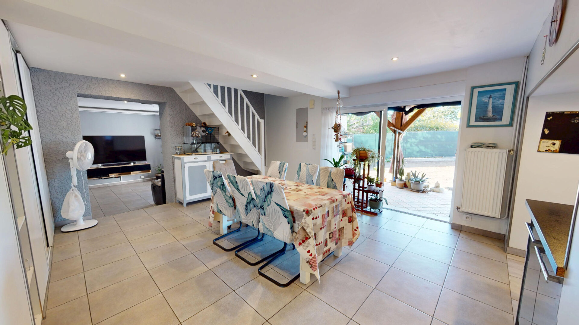 Photo MAISON 3 CHAMBRES - SAINT-DOULCHARD - PROCHE CLINIQUE GUILLAUME DE VARYE image 1/6