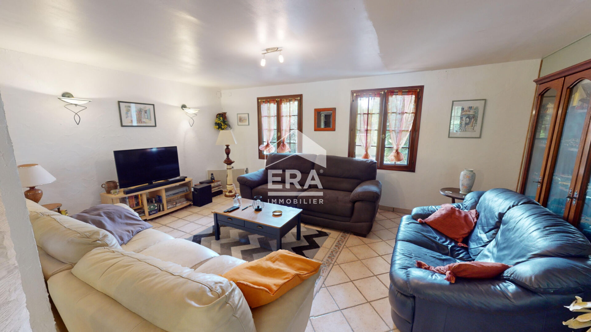 Photo MAISON BOURGES 7 PIÈCES 180 M² image 5/6