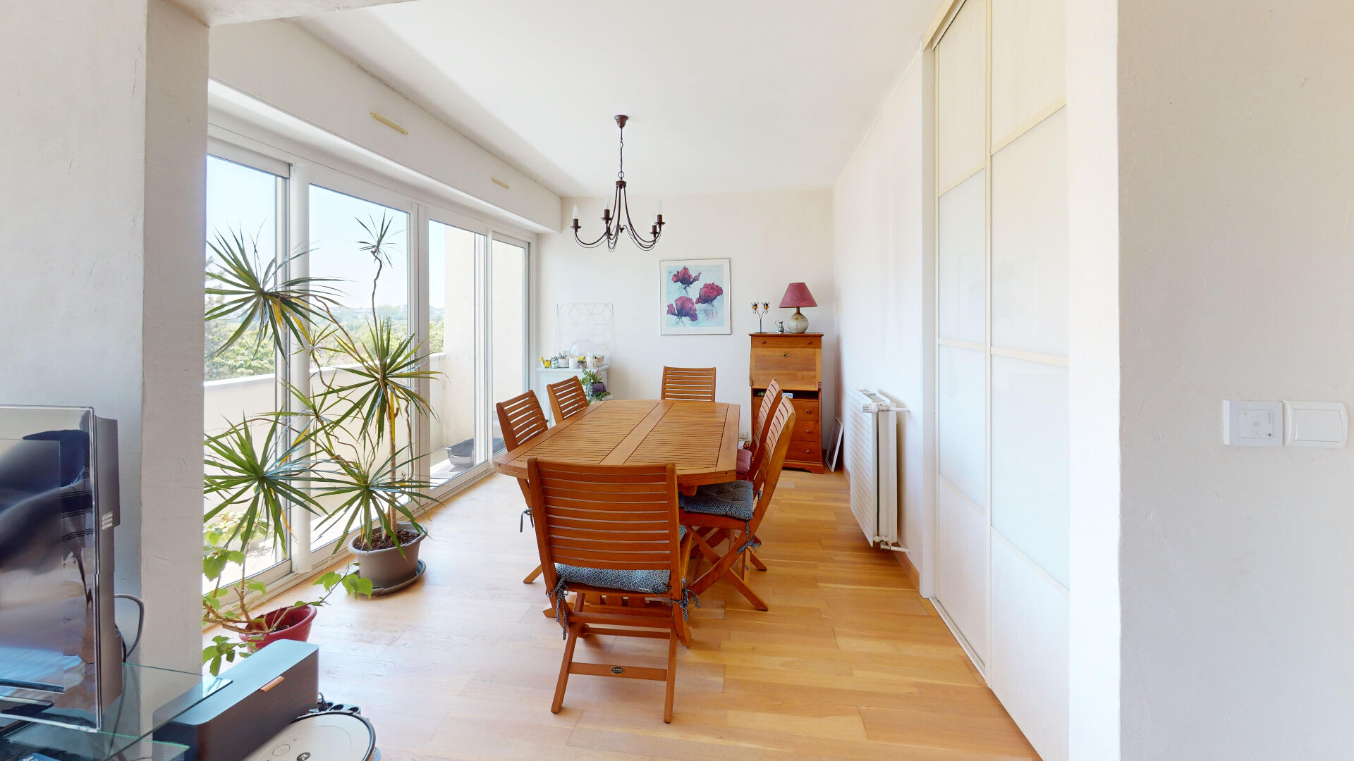 Photo Appartement 3 chambres - Rénové - 3 balcons image 2/6