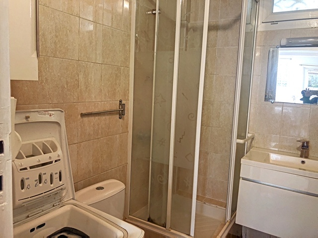 Photo Spacieux Studio  meublé en rez-de-jardin secteur Val Fleuri image 5/5