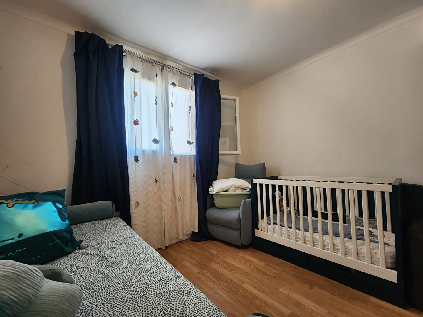 Photo Dernier Étage au Calme - Appartement Traversant avec Balcon en centre ville image 6/6