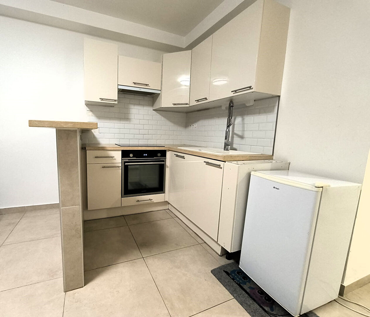 Photo appartement 2 pièces de 40 m² avec balcon, cave et parking à Saint-Laurent-du-Var image 4/6