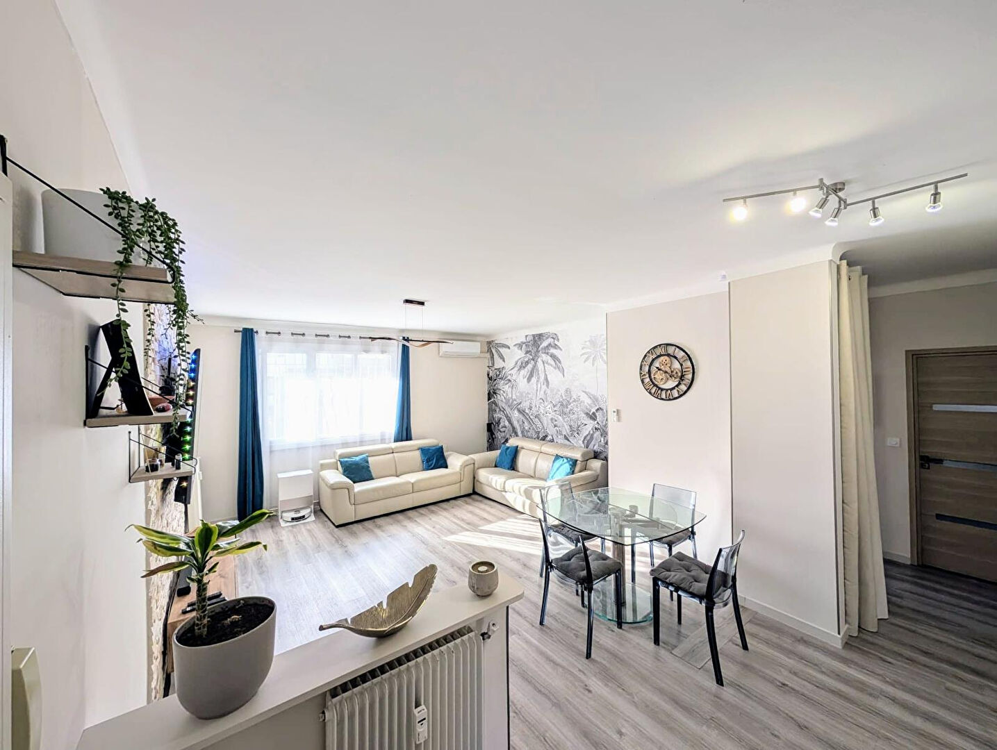 Cros de Cagnes : Magnifique 4 pièces rénové à 200m de la mer