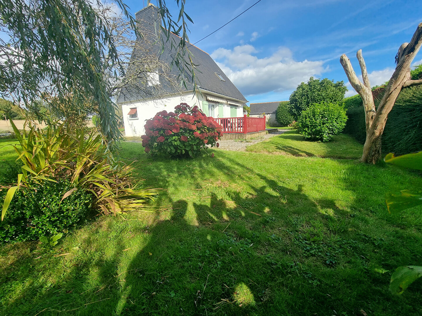 Photo Maison à vendre à Mellac - 7 pièces, 4 chambres, jardin image 2/6