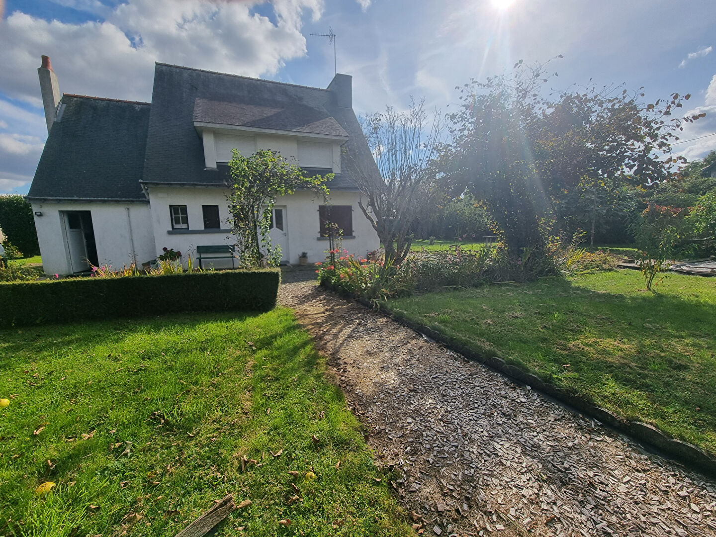 Photo Maison à vendre à Mellac - 7 pièces, 4 chambres, jardin image 4/6