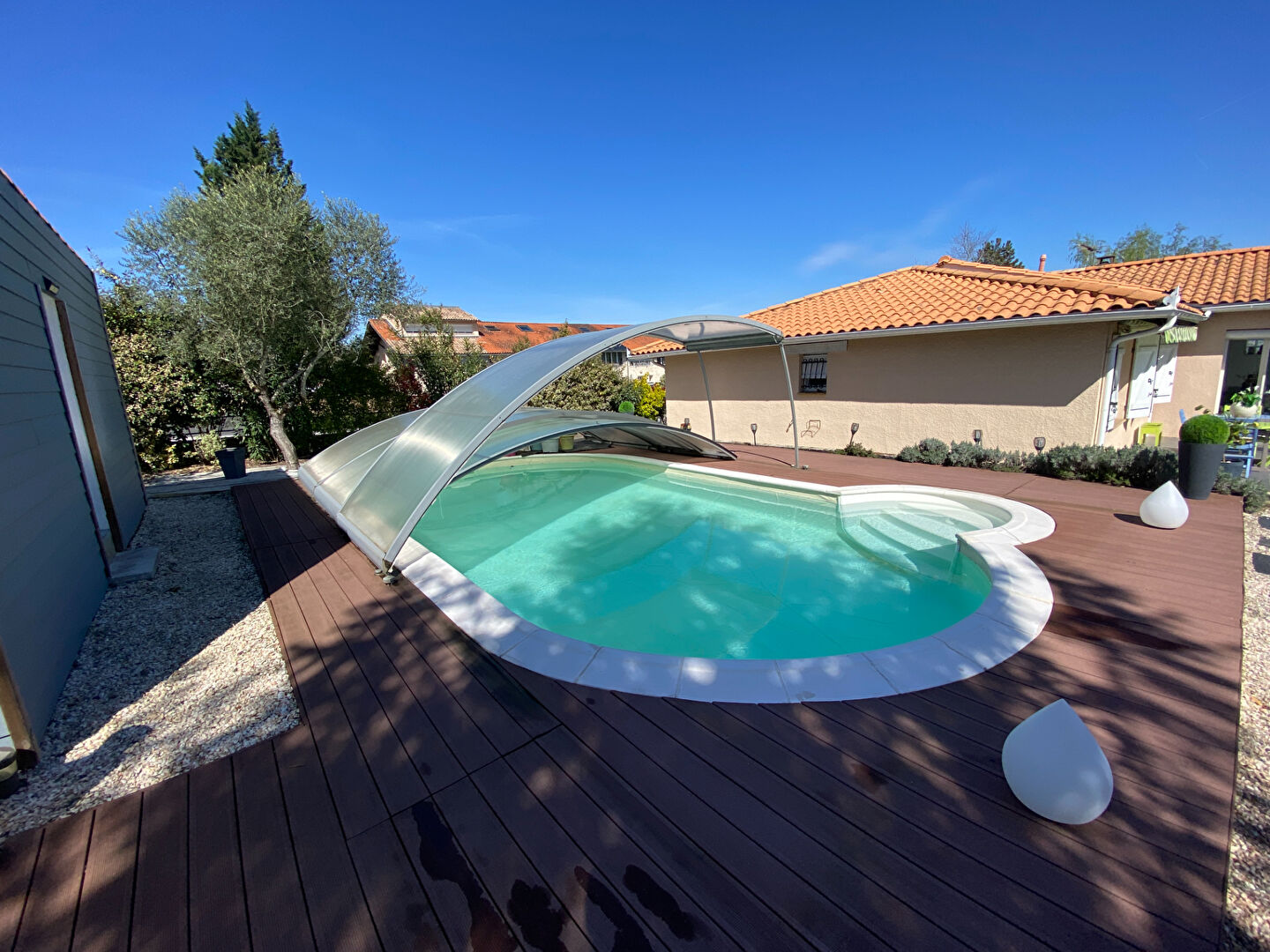 33310 LORMONT - Maison 5 pièces de 106m2 avec garage et piscine à vendre