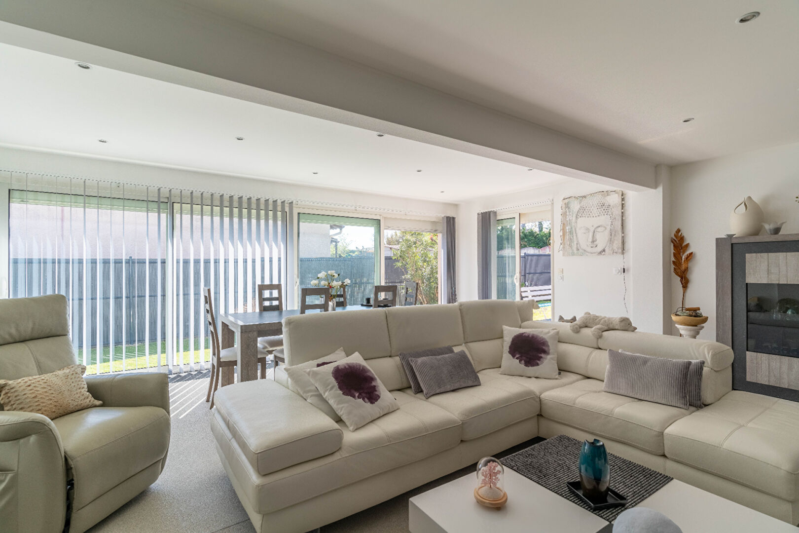 Photo 33310 LORMONT - Maison 5 pièces de 106m2 avec garage et piscine à vendre image 2/6