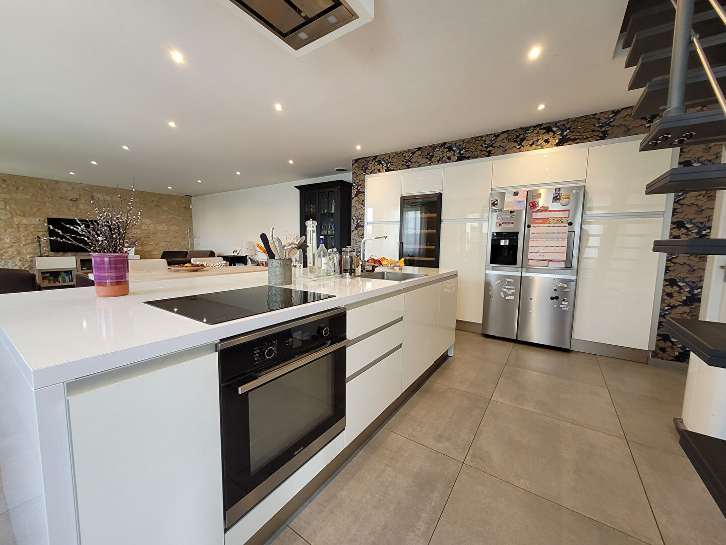 Photo 33440 Ambarès et Lagrave  - A VENDRE Maison en pierre 6 pièces 172 m² image 3/6