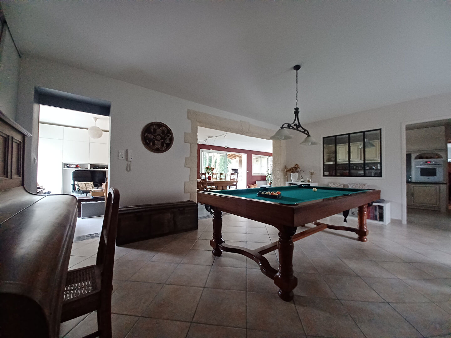 Photo 33440 AMBARES ET LAGRAVE - Maison 167 m²  de plain pied 7 pièces  A VENDRE image 4/6