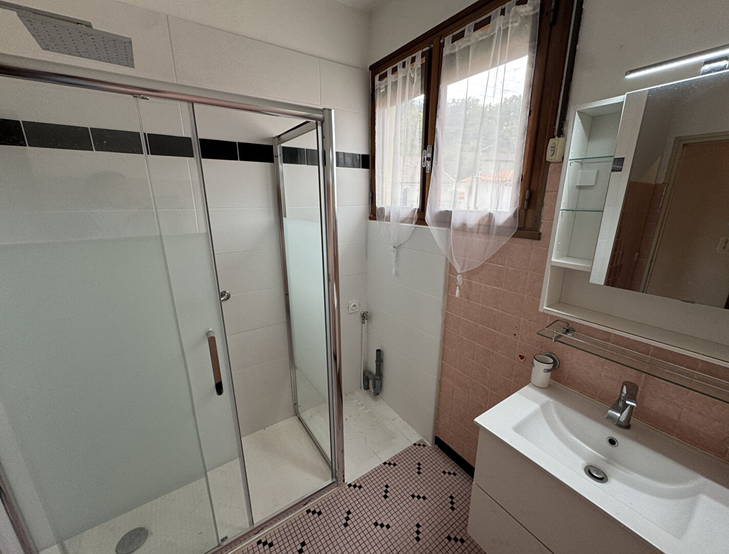 Photo 33150 CENON - Maison 7 pièces de130m2 avec jardin et garage à vendre image 6/6