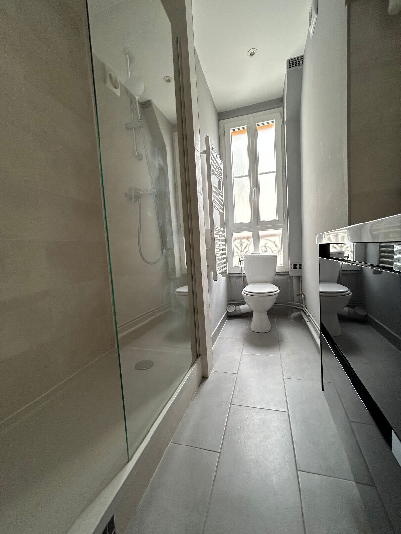 Photo Appartement Paris 2 pièce(s) 48 m2 + bureau image 5/6