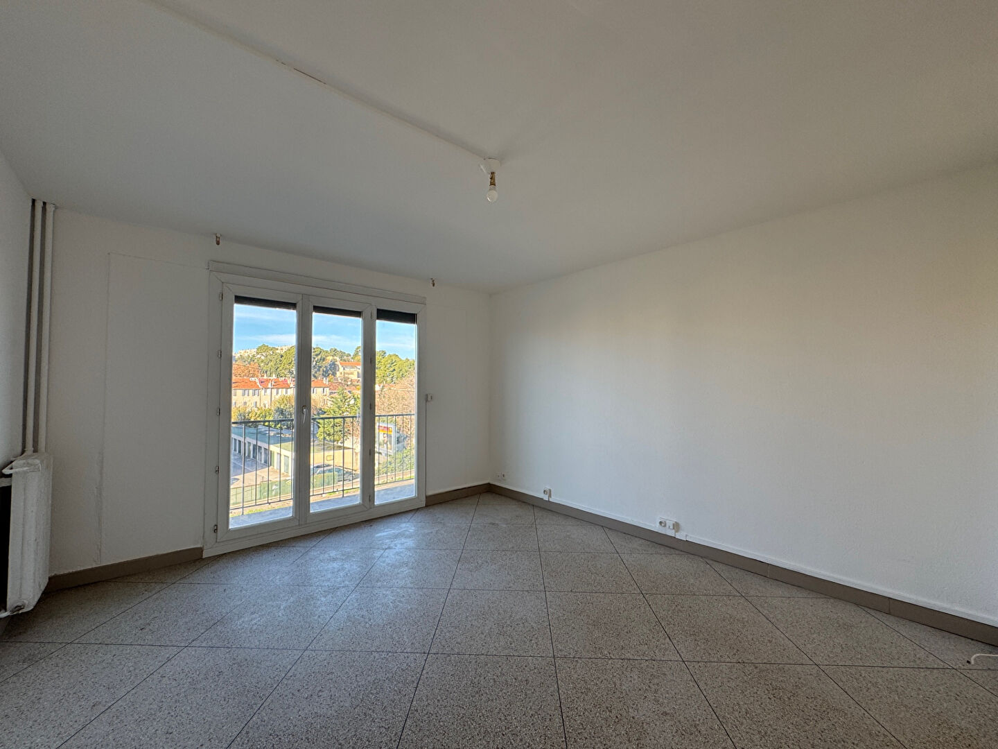 Photo Marseille 13013 Appartement type 4 traversant avec deux balcons image 3/6