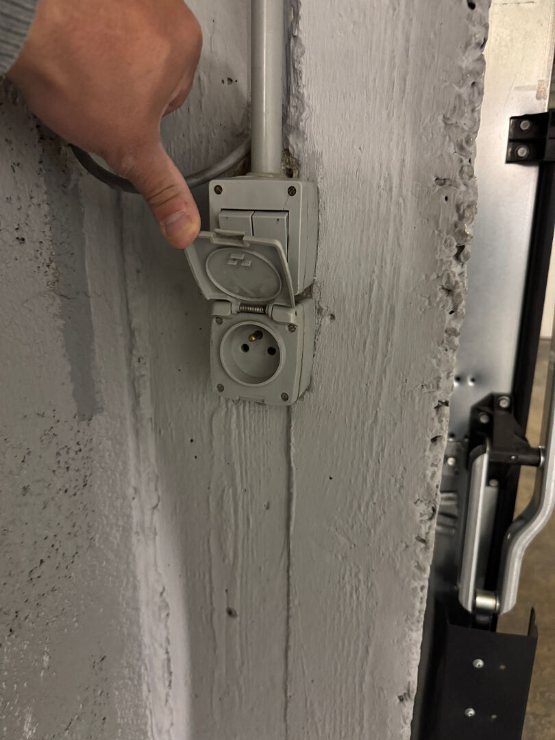 Photo A louer garage double secteur Jean Martin 13005 image 6/6