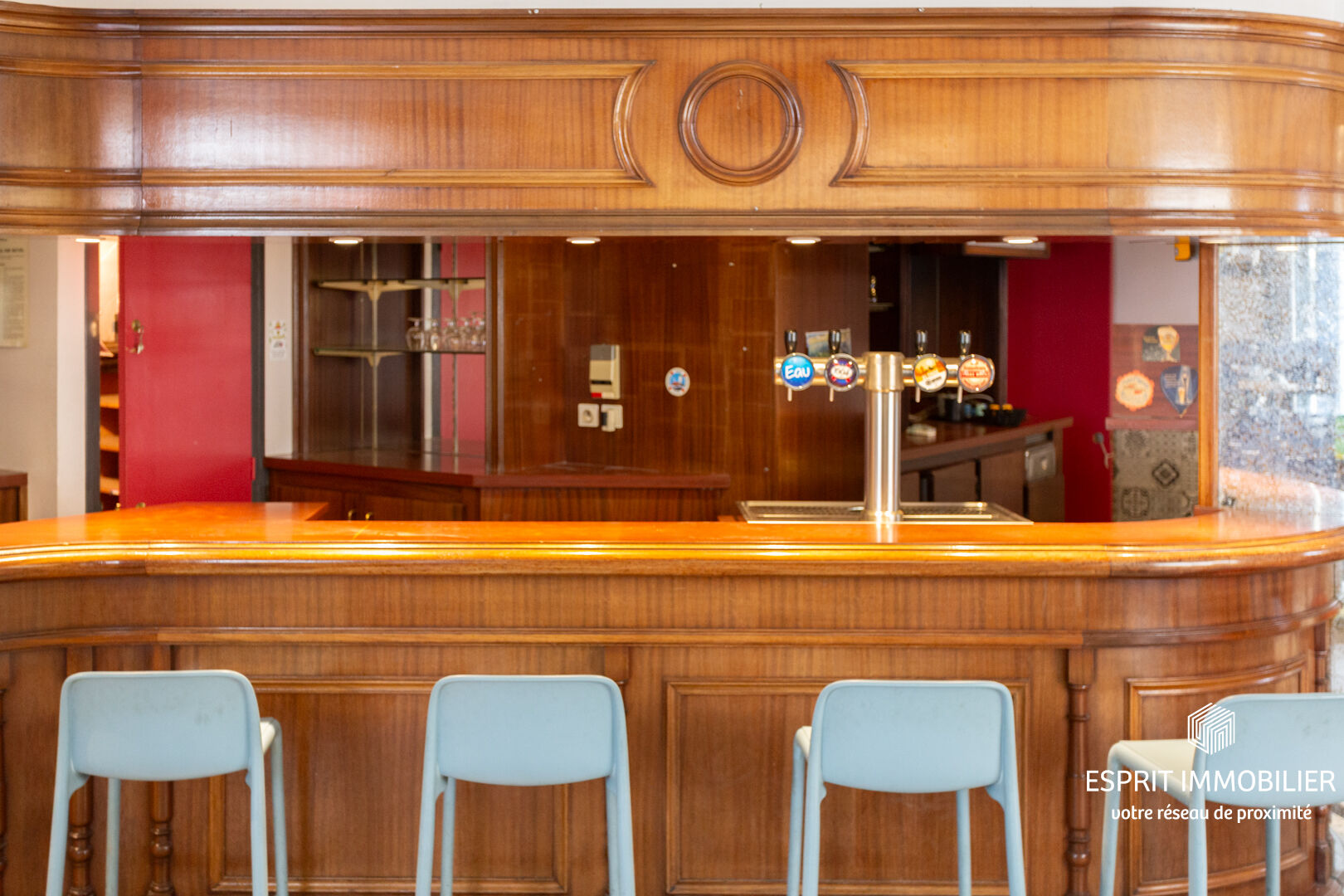 Photo Concarneau - Immeuble  comprenant local commercial, appartement et chambres d'hôtel image 3/6