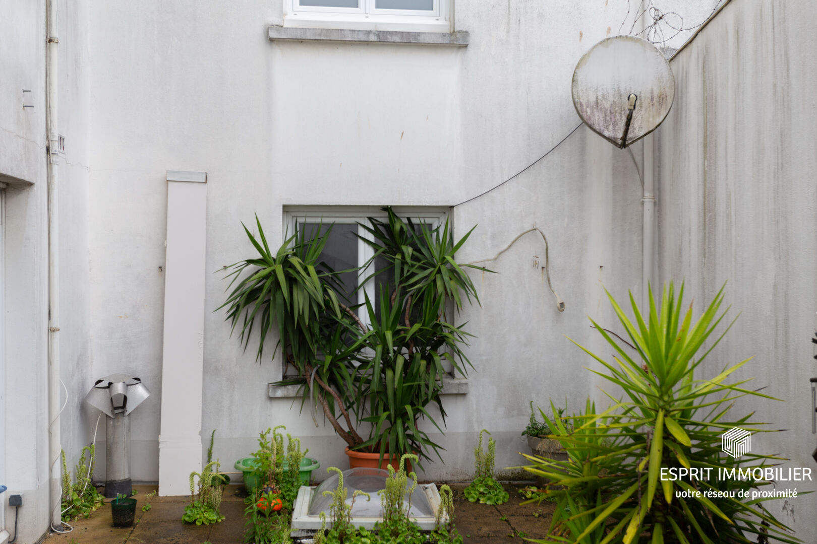 Photo Concarneau - Immeuble  comprenant local commercial, appartement et chambres d'hôtel image 6/6