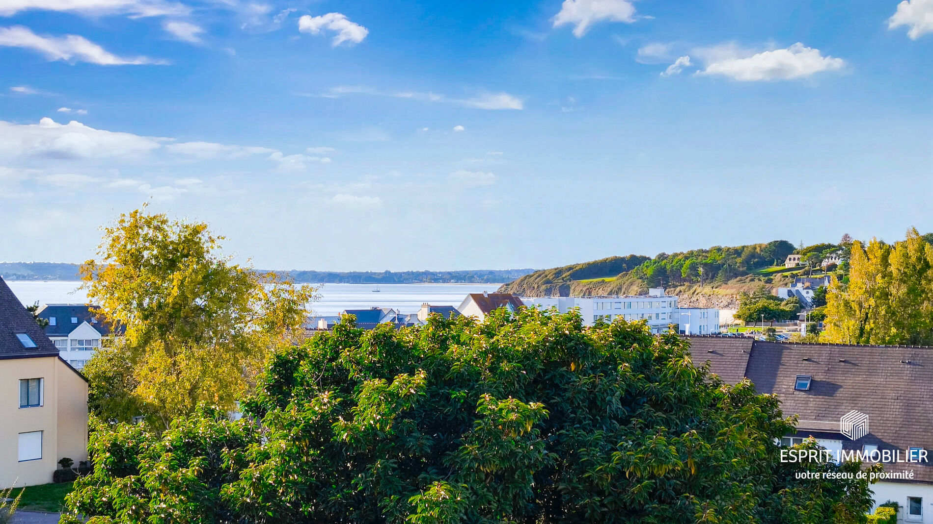 Concarneau - Duplex 4 pièces 83 m² , Balcon , Box et plages à pied