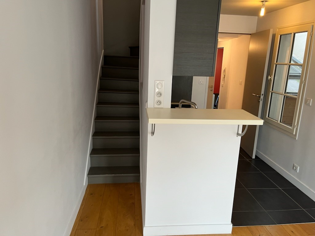 Photo A louer T2 centre LA ROCHELLE image 2/6