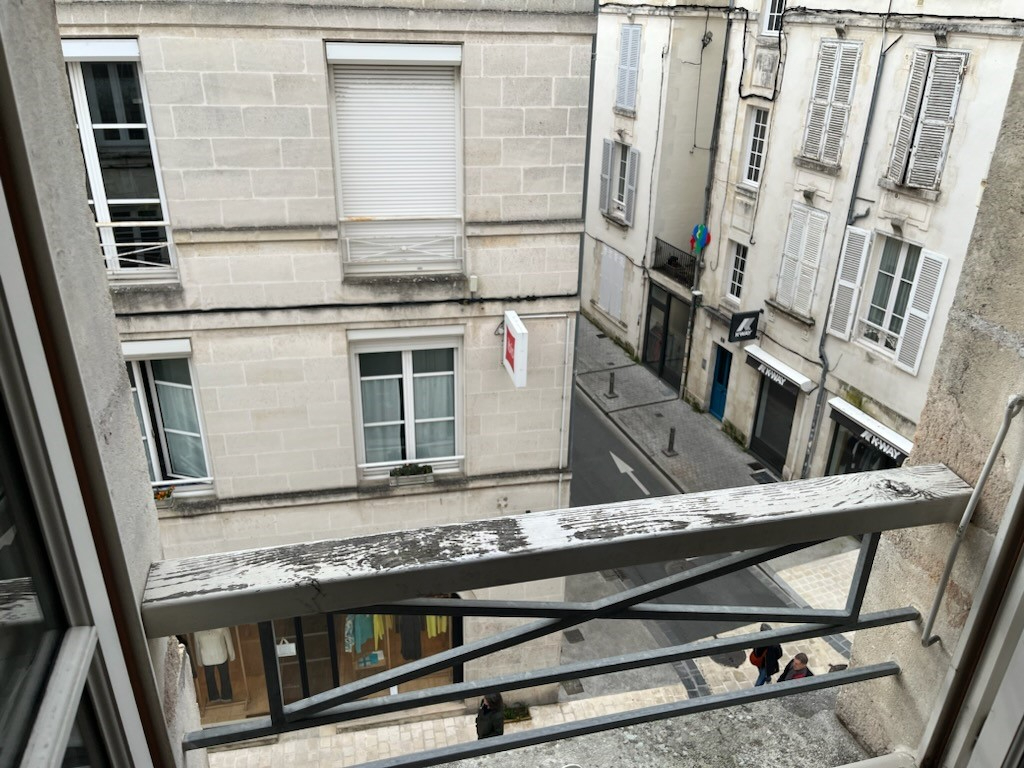 Photo A louer T2 centre LA ROCHELLE image 5/6