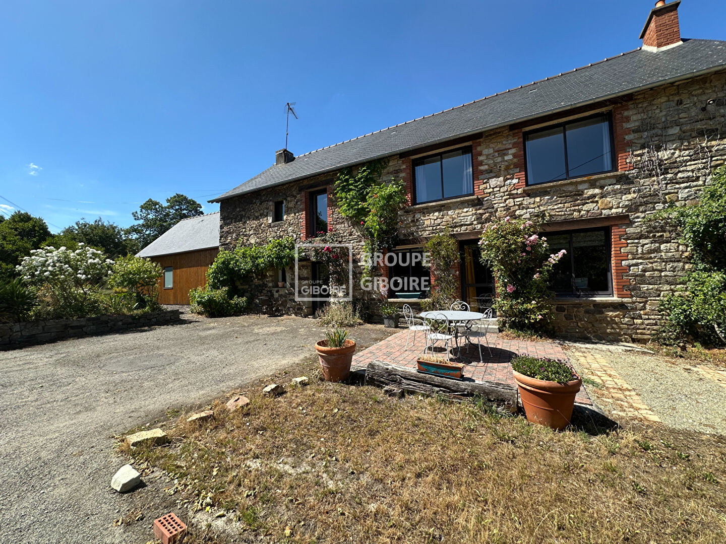 A VENDRE - Agence GIBOIRE - Longère d'environ 150m² - GUICHEN - Proche gare
