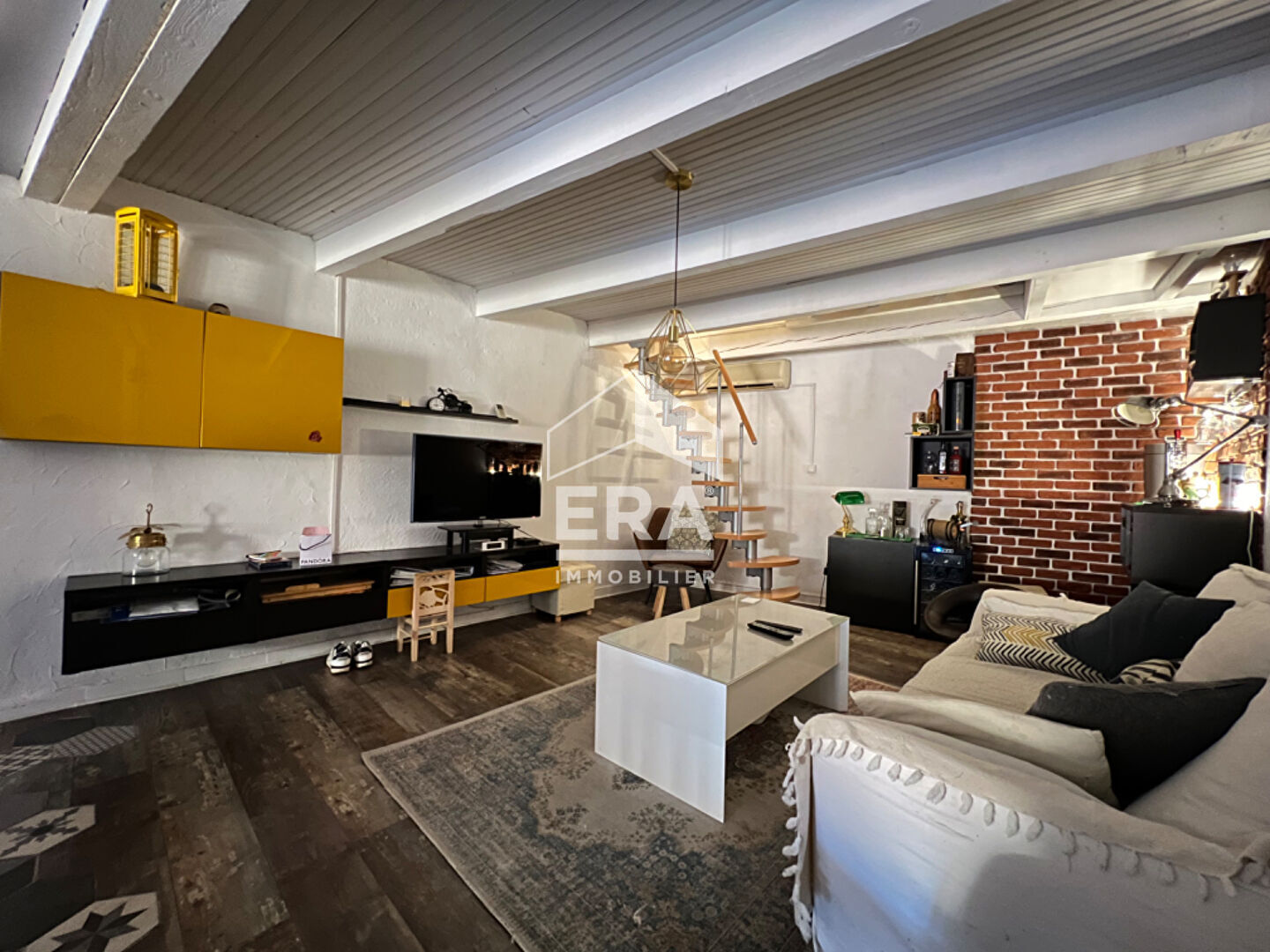 Charmant duplex avec terrasse tropézienne de 105 m2