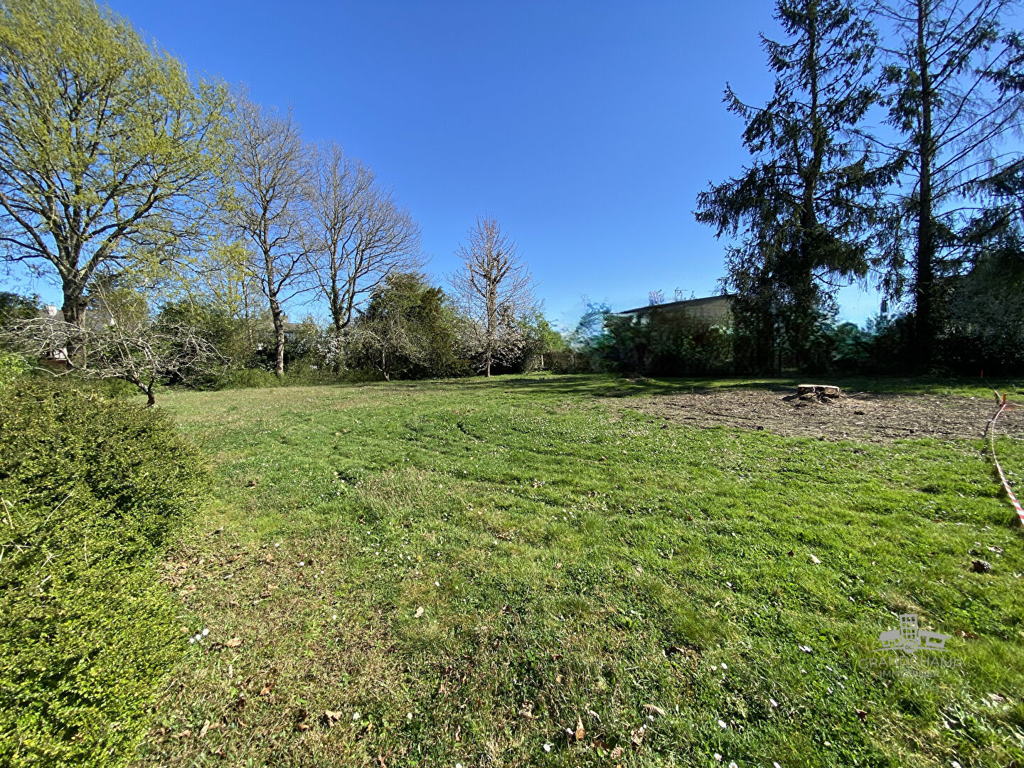 Photo Terrain de 778 m² viabilisé en fond d'impasse image 2/2