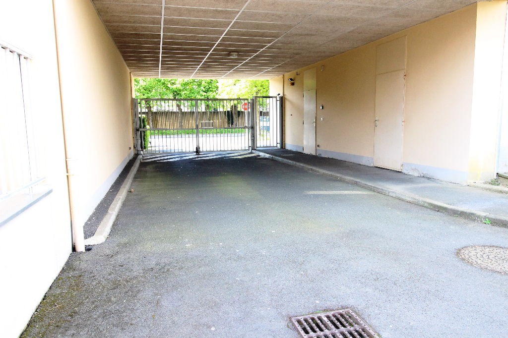 Garage  à Rennes