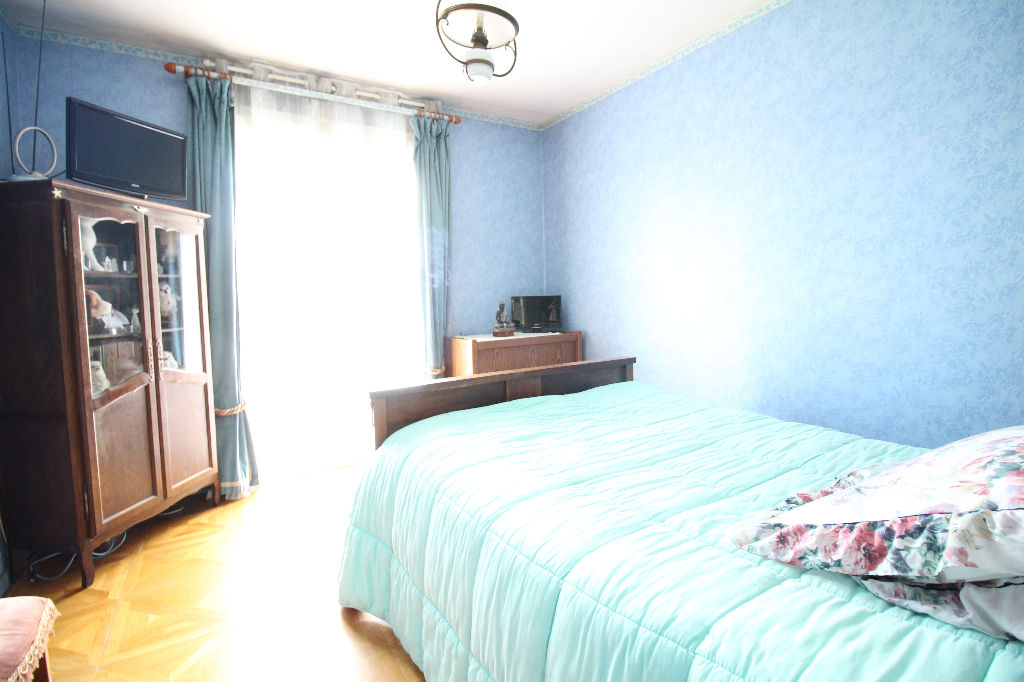 Maison T6 à Orgeres