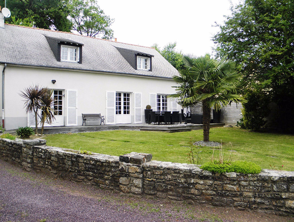Maison T6 à Bourg des comptes