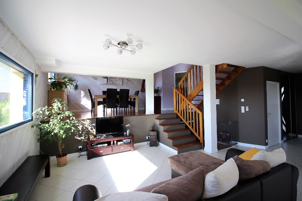 Maison T5 à Sainte colombe