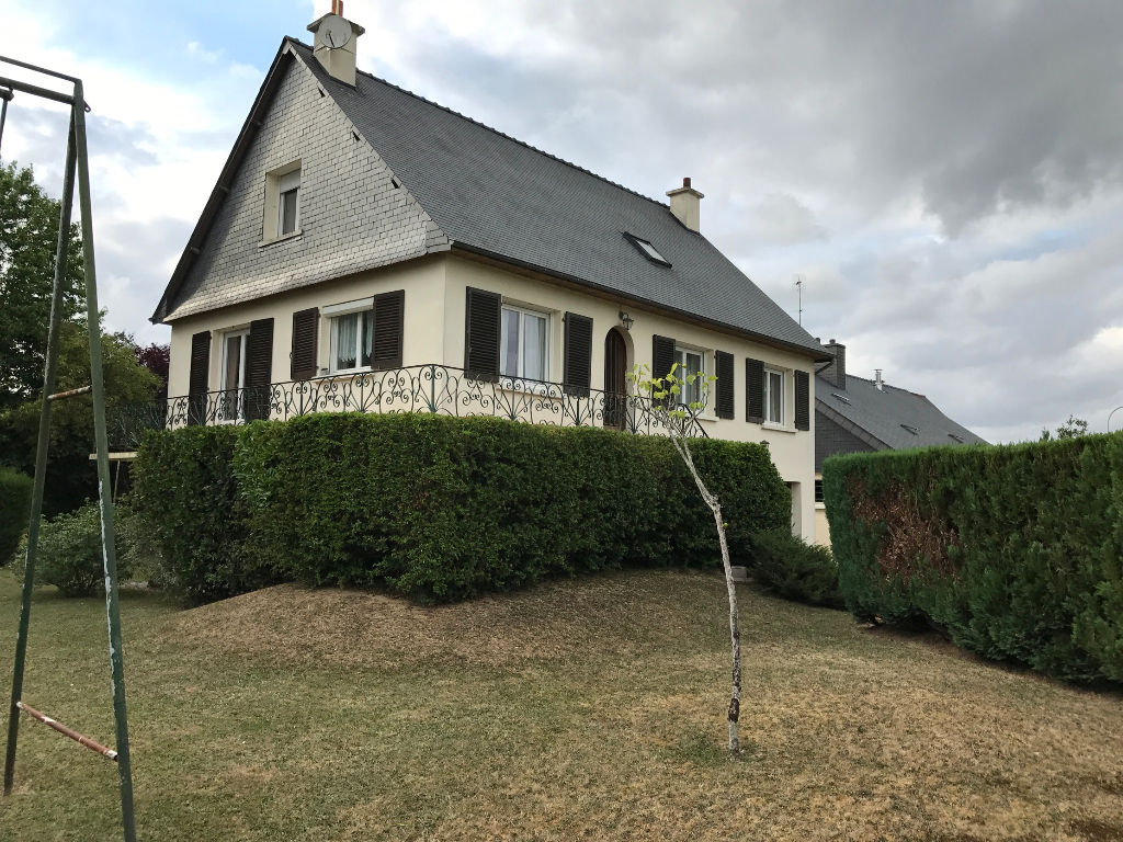 Maison T6 à Orgeres