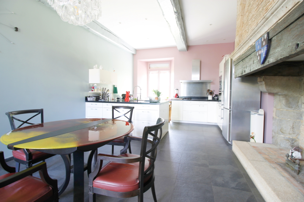 Maison T10 à Noyal chatillon sur seiche