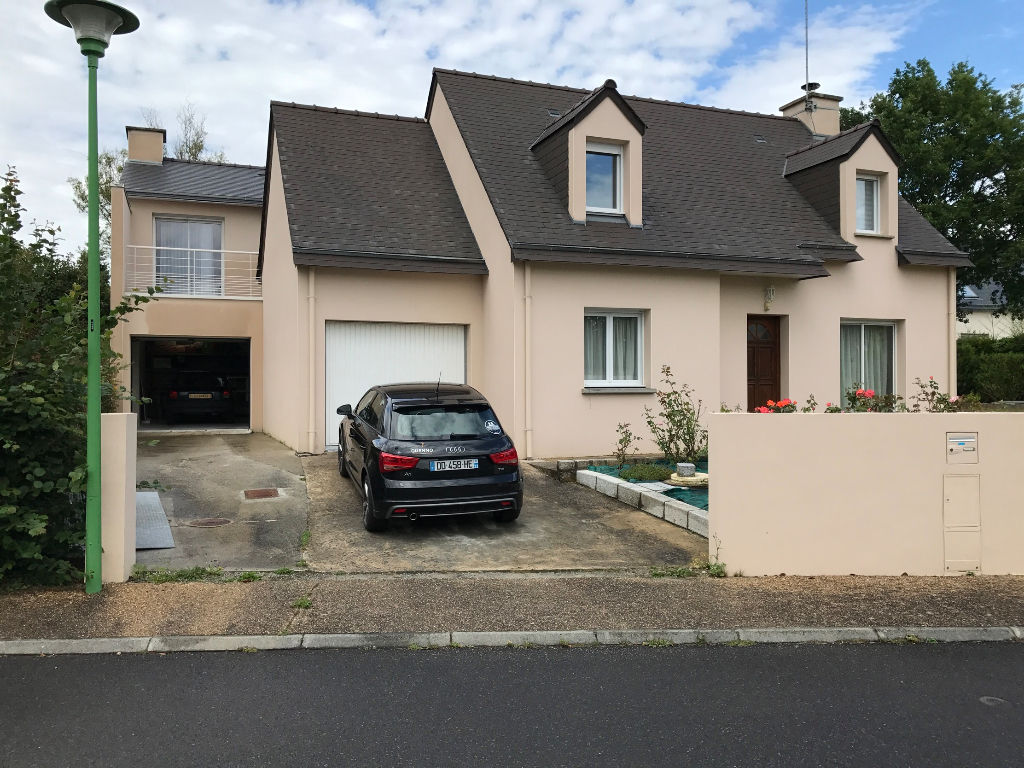 Maison T7 à Saint aubin du cormier