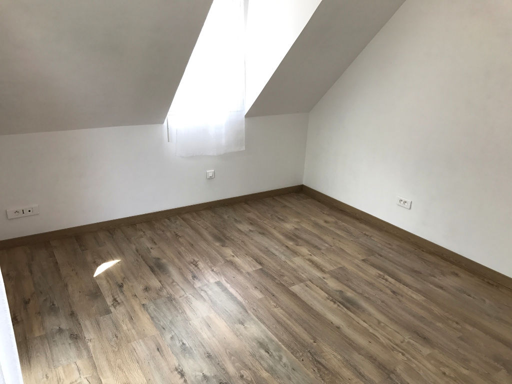 Maison T7 à Saint aubin du cormier